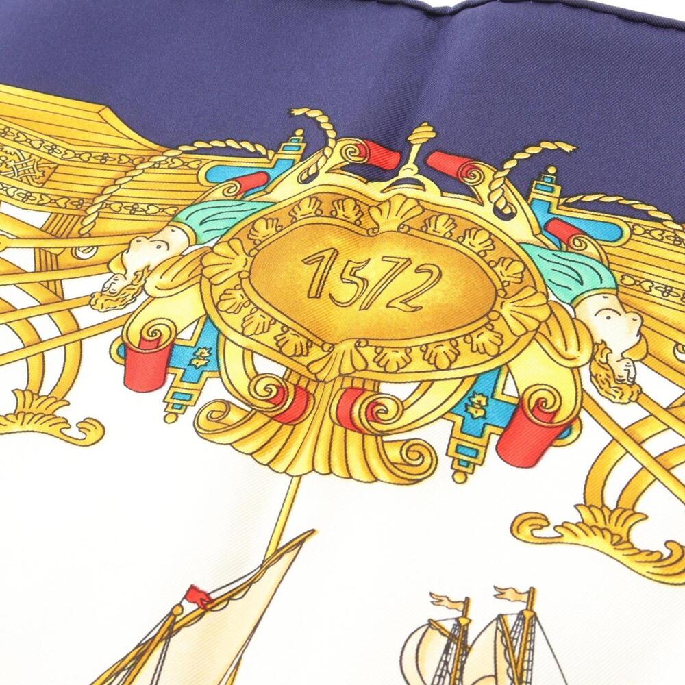 HERMES White Silk Scarf - Picture 5 of 6